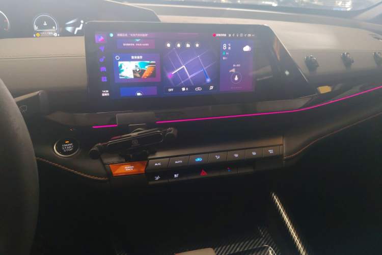 Used Changan UNI-V 2022 1.5T Prestige Version