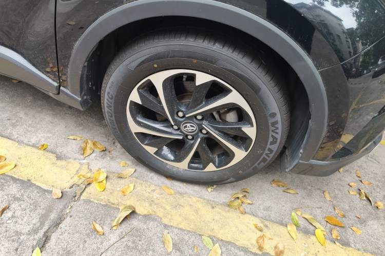 Used Toyota IZOA 2018 2.0L Yichi Version China VI Standard Exterior 4