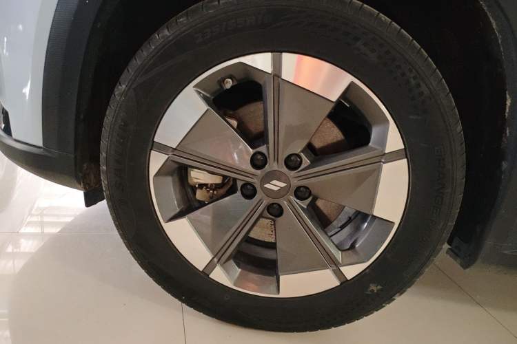 Used Livan 7 2023 605 km ZHU FENG Left Front Wheel Hub