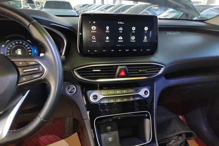 Used Hyundai Santa Fe 2020 380 TGDi Automatic Two-Wheel Drive GLS Luxury Edition Audio And AC Panel