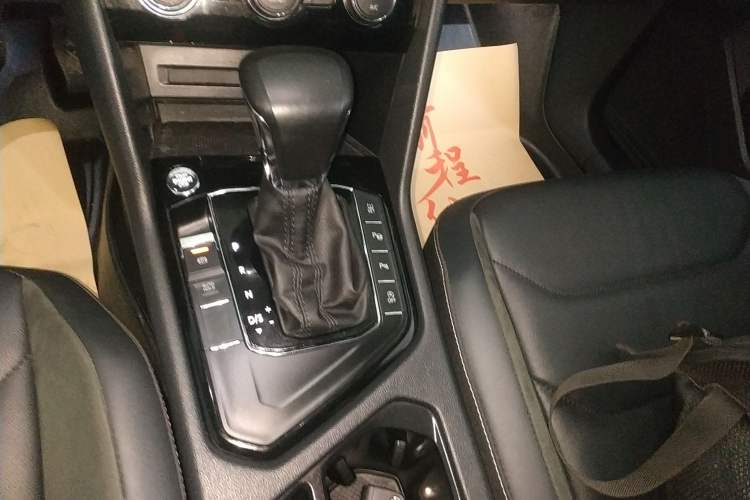 Used Volkswagen Tiguan L 2019 330TSI Automatic Two-Wheel Drive Smart Luxury Version China V Emission Standard