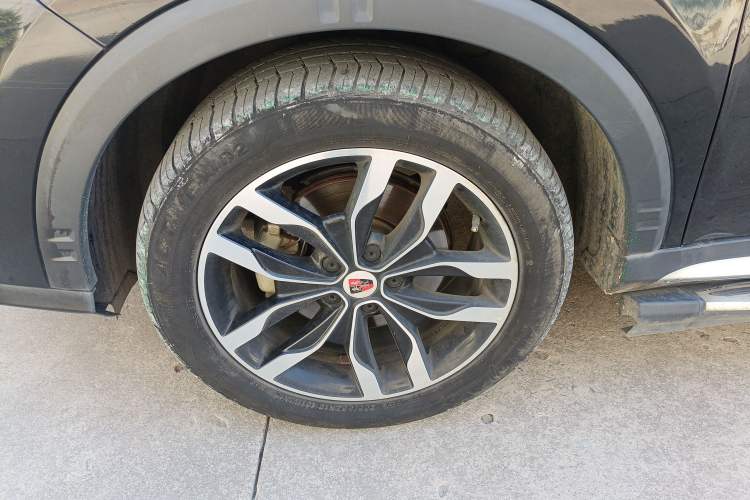 Used Roewe RX5 2016 30T Two-Wheel Drive Automatic Internet Smart Edition
