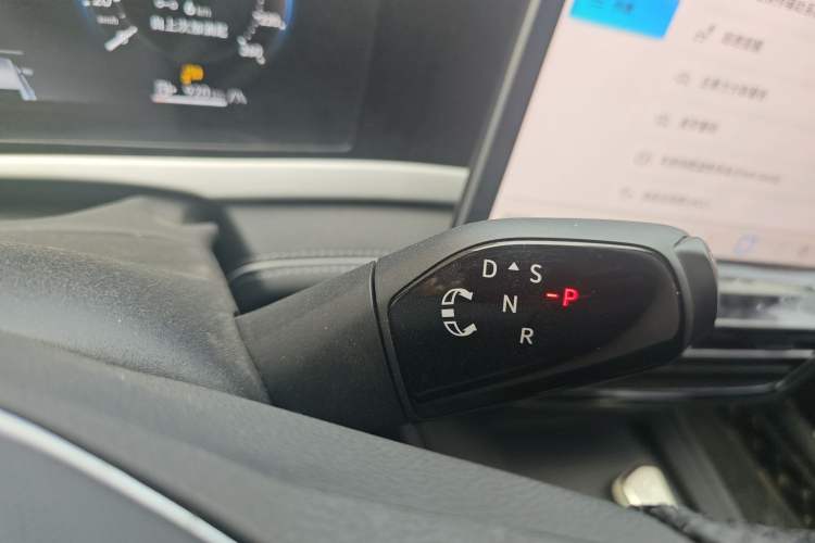 Used Volkswagen Passat 2025 Pro 380TSI Dragon Edition Gear Lever