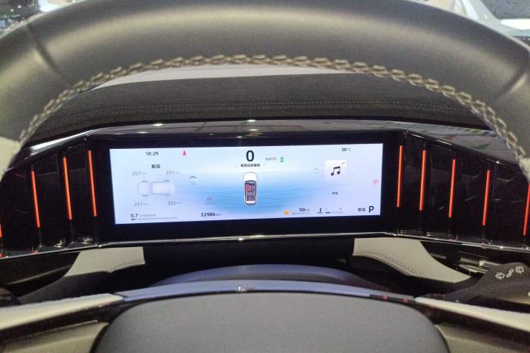 Used Geely Auto FX11 2023 1.5TD DCT Luxury Version
