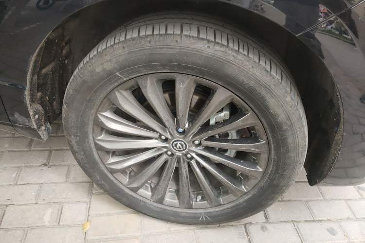 Used CHANGAN UNI-K 2021 2.0T Excellence Edition Right Front Wheel Hub