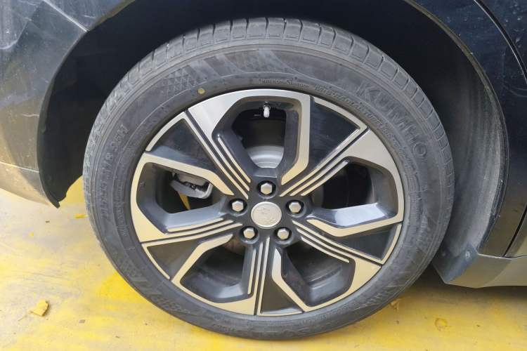 Used Hongqi E-QM5 2023 Revised Version Basic Travel Edition
