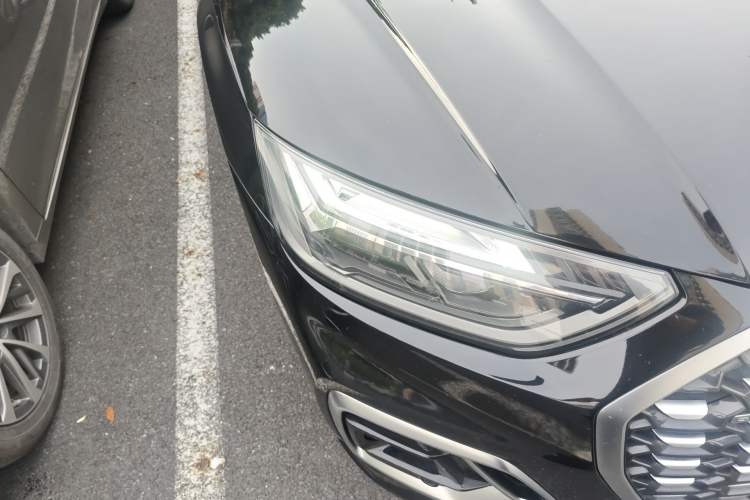 Used Audi Q5L Sportback 2022 40 TFSI Luxury Model Right Front Headlight