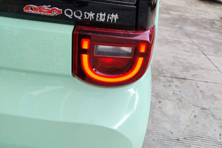 Used Chery New Energy QQ Ice Cream 2022 170km Sundae Phosphate Lithium-Ion