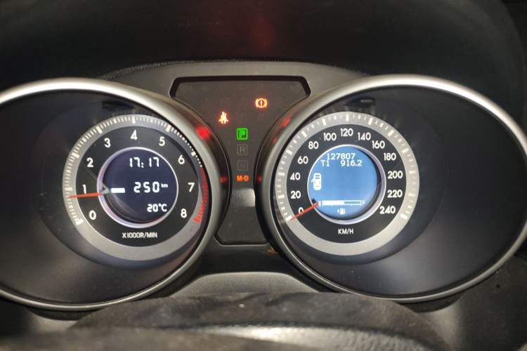 Used Bestune X80 2015 2.0L automatic comfort version
