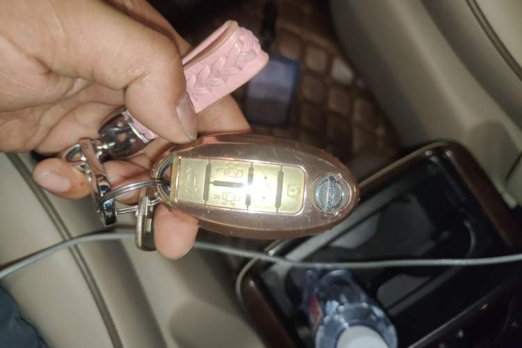 Used Nissan Quest 2015 3.5L SL
