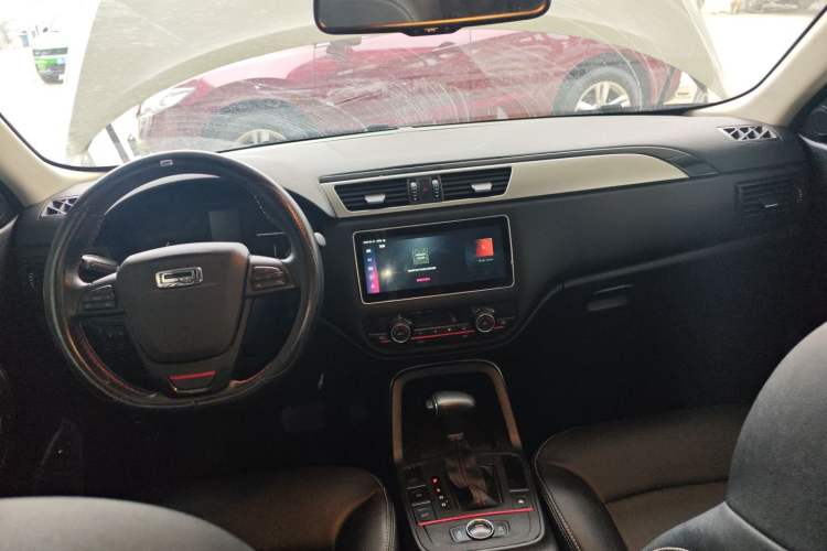 Used Qoros 5 2019 1.6T Automatic Zhiyun Connect (AliOS) Edition Prestige Model
