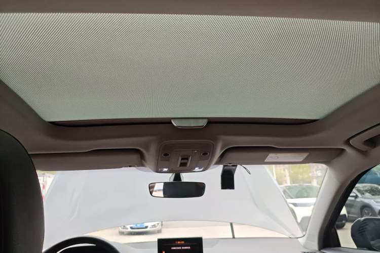 Used Audi Q2L 2018 35 TFSI Fashion Dynamic Version China VI Emission Standard Headliner