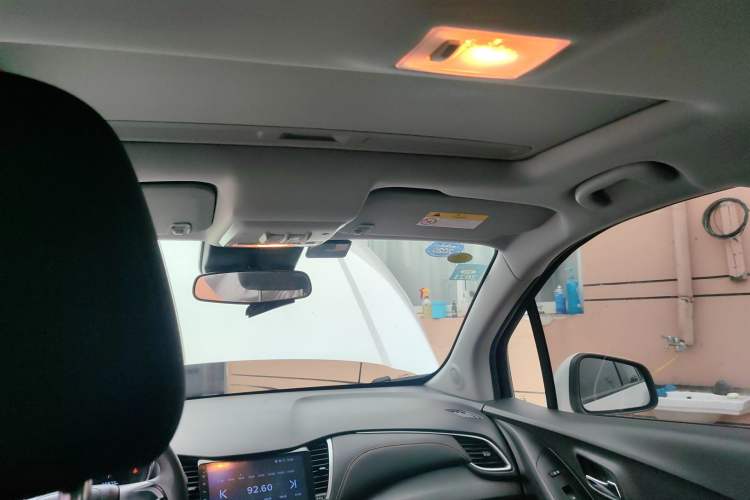 Used Chevrolet Trax 2017 1.4T Automatic Two-Wheel Drive Comfort Version Headliner