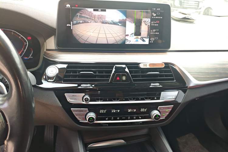 Used BMW 5 Series 2021 530Li Leading Luxury Package Audio And AC Panel