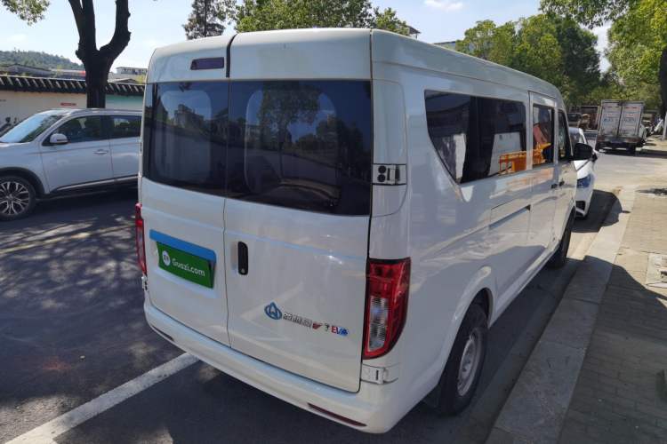 Used CHANGAN KUAYUE Xing V7 EV 2024 251 km Hatchback Comfort Version 6 Seats
