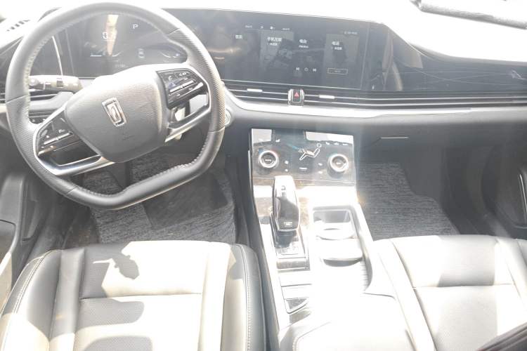 Used Bestune B70 2022 Third Generation 1.5T Automatic Enjoyment Version Center Console