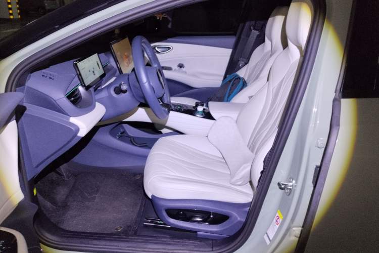 Used BYD Seal 06GT 2025 550 All-Wheel-Drive Heatwave Edition
