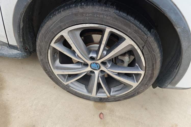 Used BYD Tang New Energy 2020 DM 2.0T Dual-Engine All-Wheel Drive Prestige 7-Seater China VI Standard Right Front Wheel Hub