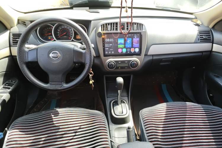 Used Nissan Sylphy 2018 Classic 1.6XE CVT Comfort Edition Center Console