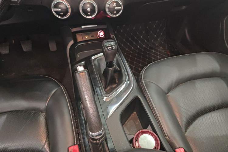 Used GAC Trumpchi GA6 2016 235T Manual Elite Edition Gear Lever