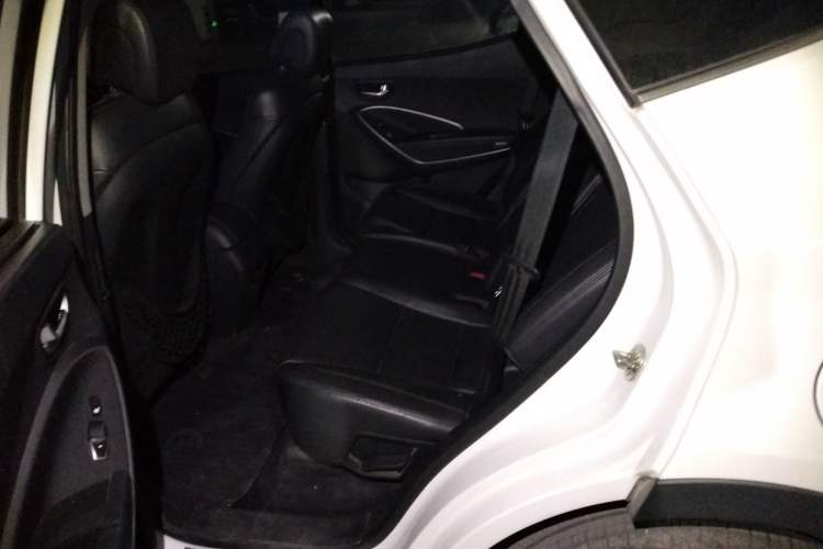 Used Hyundai Santa Fe 2013 2.0T Automatic All-Wheel Drive Prestige Version