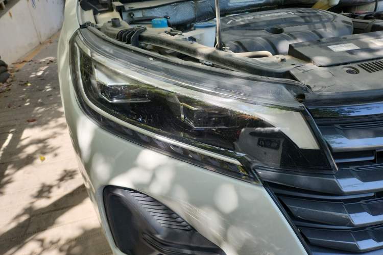 Used GAC Trumpchi GS4 2020 270T Automatic Elite Tech Edition Right Front Headlight