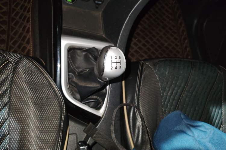 Used CHANGAN Alsvin V7 2015 1.6L Manual Joyful Edition China IV