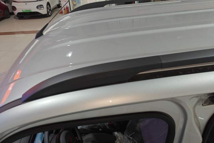 Used Wuling Zhiguang New Energy 2025 Model 305km Ambitious Edition Roof