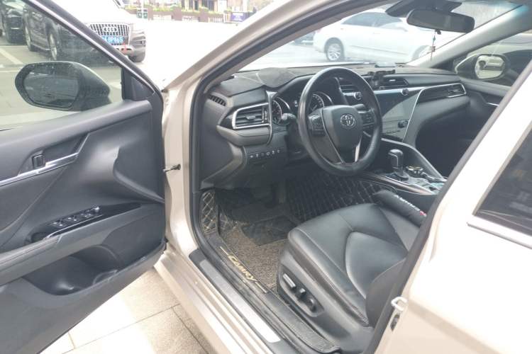 Used Toyota Camry 2019 2.5G Luxury Edition China VI Standard Driver Seat