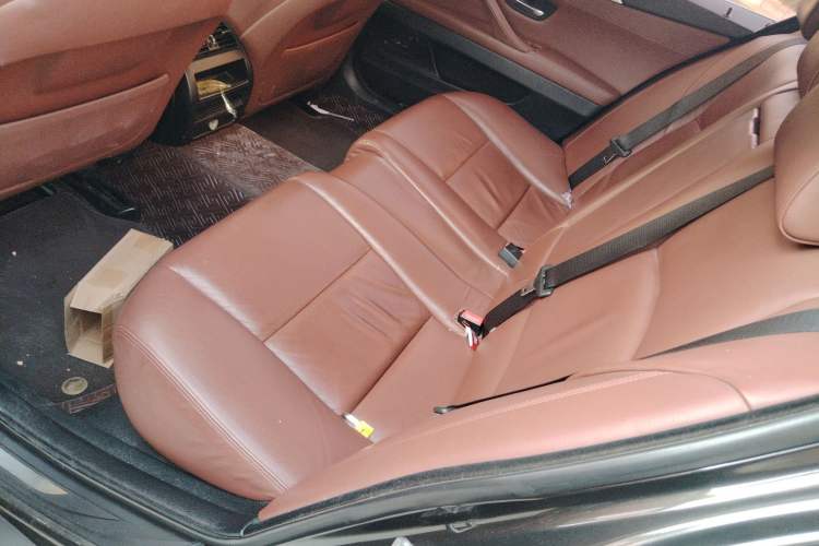 Used BMW 5 Series 2014 525Li Leading Model
