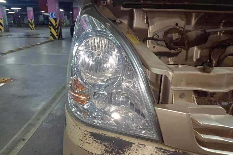 Used Wuling Rongguang 2020 1.2L S Base Model China VI Right Front Headlight