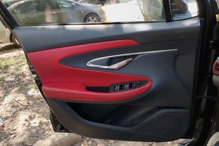 Used CHANGAN UNI-T 2020 1.5T Prestige Version
