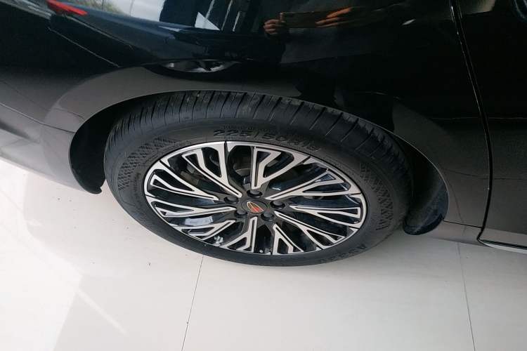 Used Hongqi H5 2024 2.0T Automatic Smart Connect Flagship Edition Exterior 5