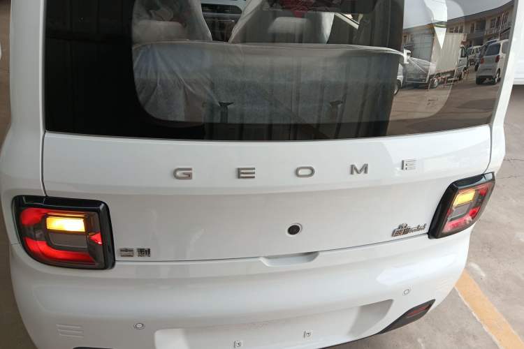 Used Geely Galaxy Panda 2024 Panda Mini 200km Endurance Bear