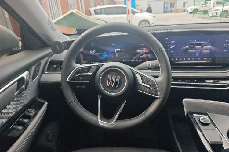 Used Buick E5 2025 Model 515KM First-Adoption Edition