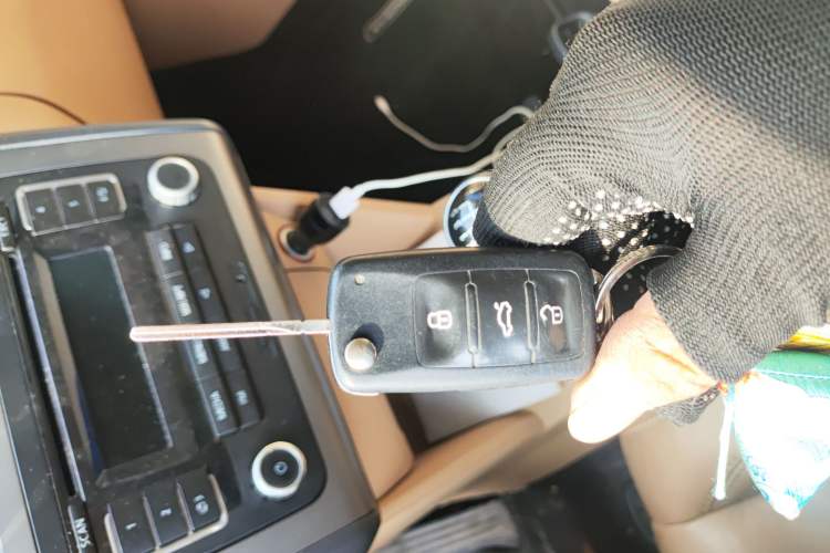 Used Volkswagen Touran 2011 1.4T Manual Zhiya Edition 5 Seats
