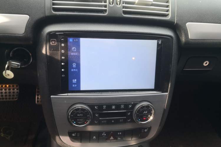 Used Mercedes-Benz R-Class 2014 R 320 4MATIC Business Model Audio And AC Panel