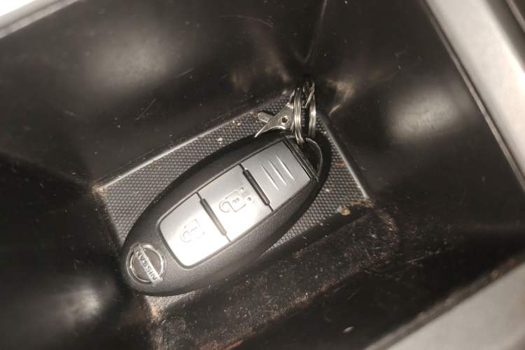 Used Nissan Murano 2019 2.5L XE Two-Wheel Drive Elite Version China VI Standard
