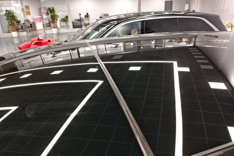 Used ONVO Luxeed L90 2025 Model—Max Six-Seater Version Roof