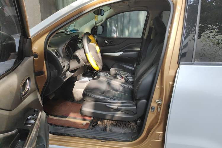 Used Nissan Terra 2018 2.5L Automatic 2WD Luxury Edition Driver Seat
