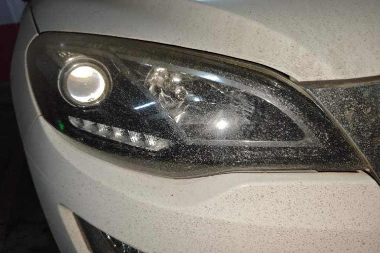 Used Zotye Domy X5 2015 1.5T Manual Luxury Version China IV Standard Right Front Headlight