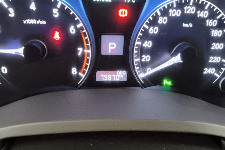 Used Lexus RX Classic 2012 270 Elegant Edition Odometer Close Up