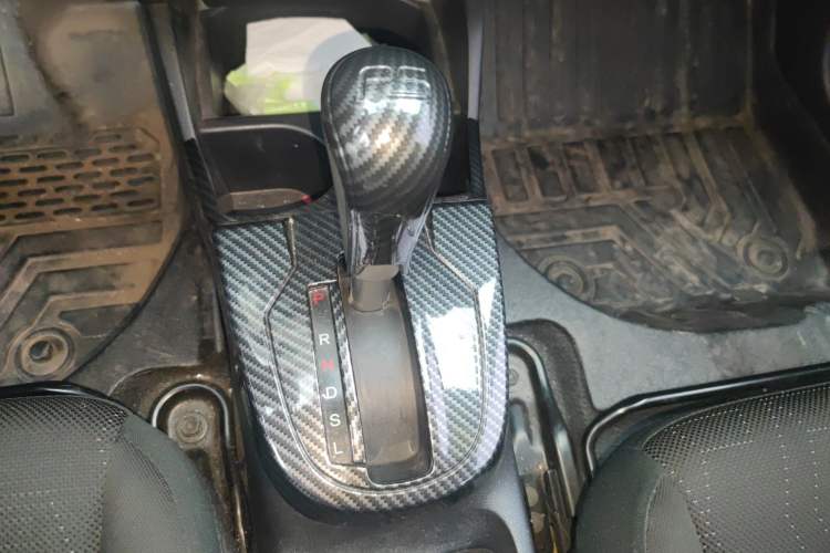 Used Honda Fit 2018 1.5L CVT Comfort Sunroof Version Gear Lever