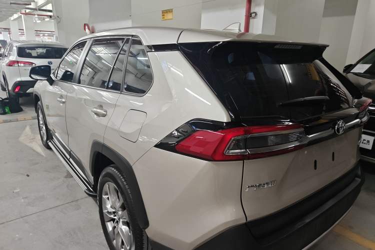 Used Toyota Wildlander 2020 2.0L CVT Two-Wheel Drive Luxury Edition Rear Left 45 Deg