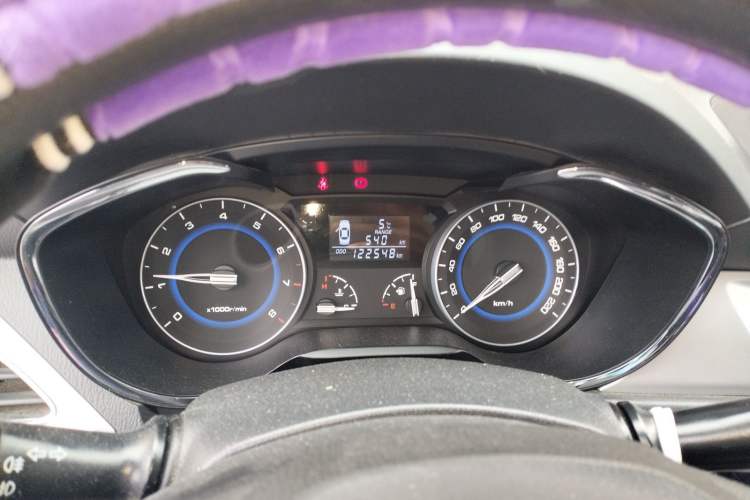 Used Changan Alsvin V7 2015 1.6L Manual Enjoyment Model China IV Standard
