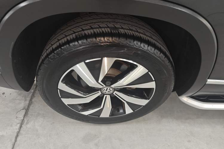 Used Volkswagen Tayron 2019 330TSI Two-Wheel Drive Luxury Model China VI Standard
