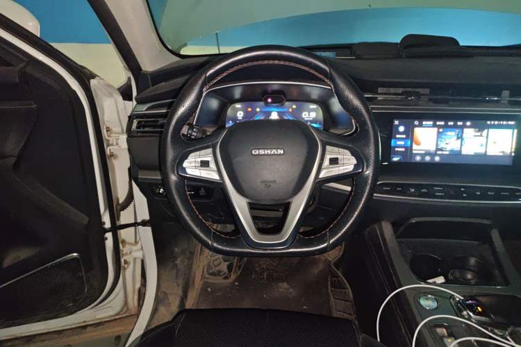 Used CHANGAN OSHAN X7 2020 1.5T Automatic Parking with Facial Recognition – Spacey & Carefree Edition