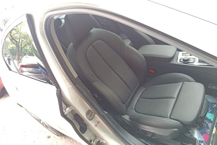 Used BMW 1 Series 2018 Facelifted 118i Sport Edition Right Front Seat