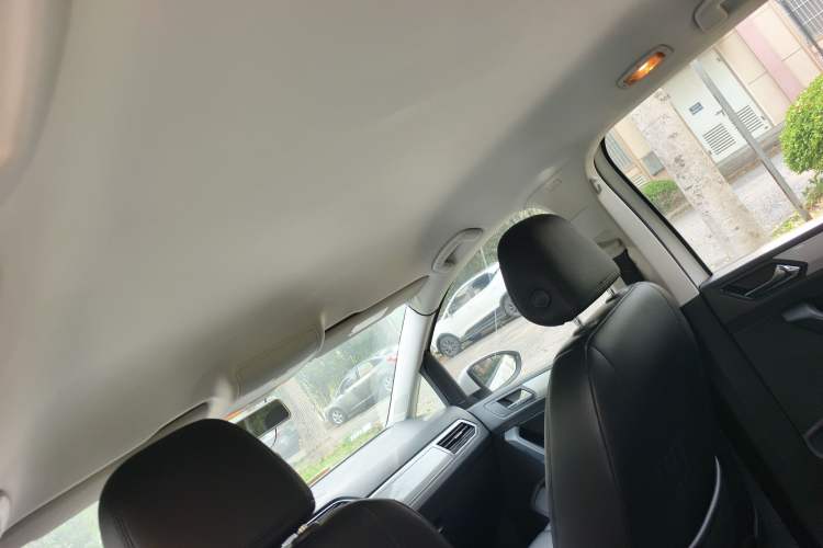 Used Volkswagen Touran 2016 Volkswagen Touran L 280TSI Manual Trend Edition
