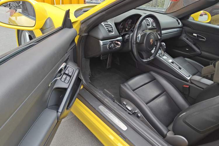 Used Porsche Boxster 2013 Boxster 2.7L
